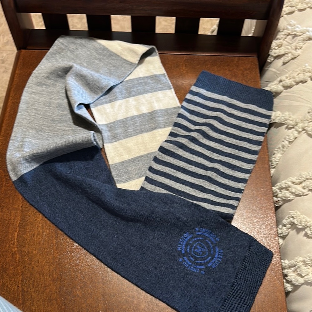 NWOT Souris Mini Blue and Gray Striped Scarf